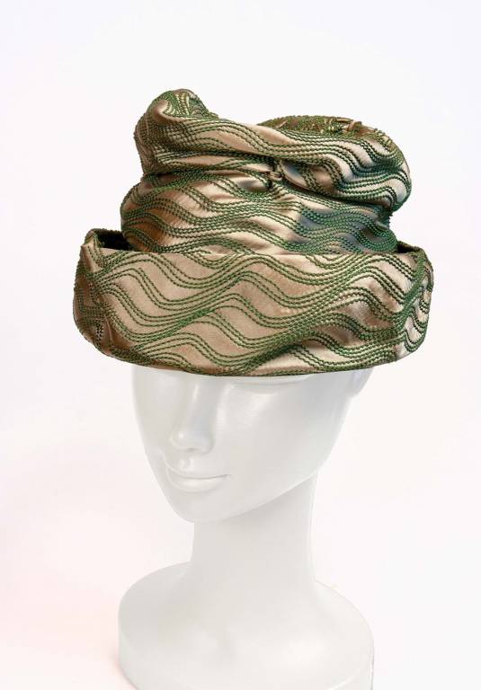 Cappello in seta operata (Dall’Asta Mode, Venezia, anni ‘50 - ‘60) - coll. privata, Trieste - © Marianna Accerboni Cappello in seta operata (Dall’Asta Mode, Venezia, anni ‘50 - ‘60) - coll. privata, Trieste - © Marianna Accerboni
