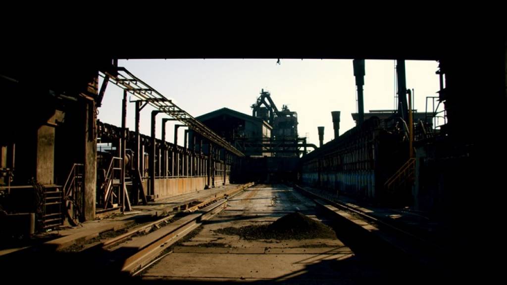 Il docu-film sulla Ferriera di Trieste "L'ultimo calore d'acciaio" all'Ariston venerdì 18 febbraio presentato dagli autori Francesco De Filippo e Diego Cenetiempo
